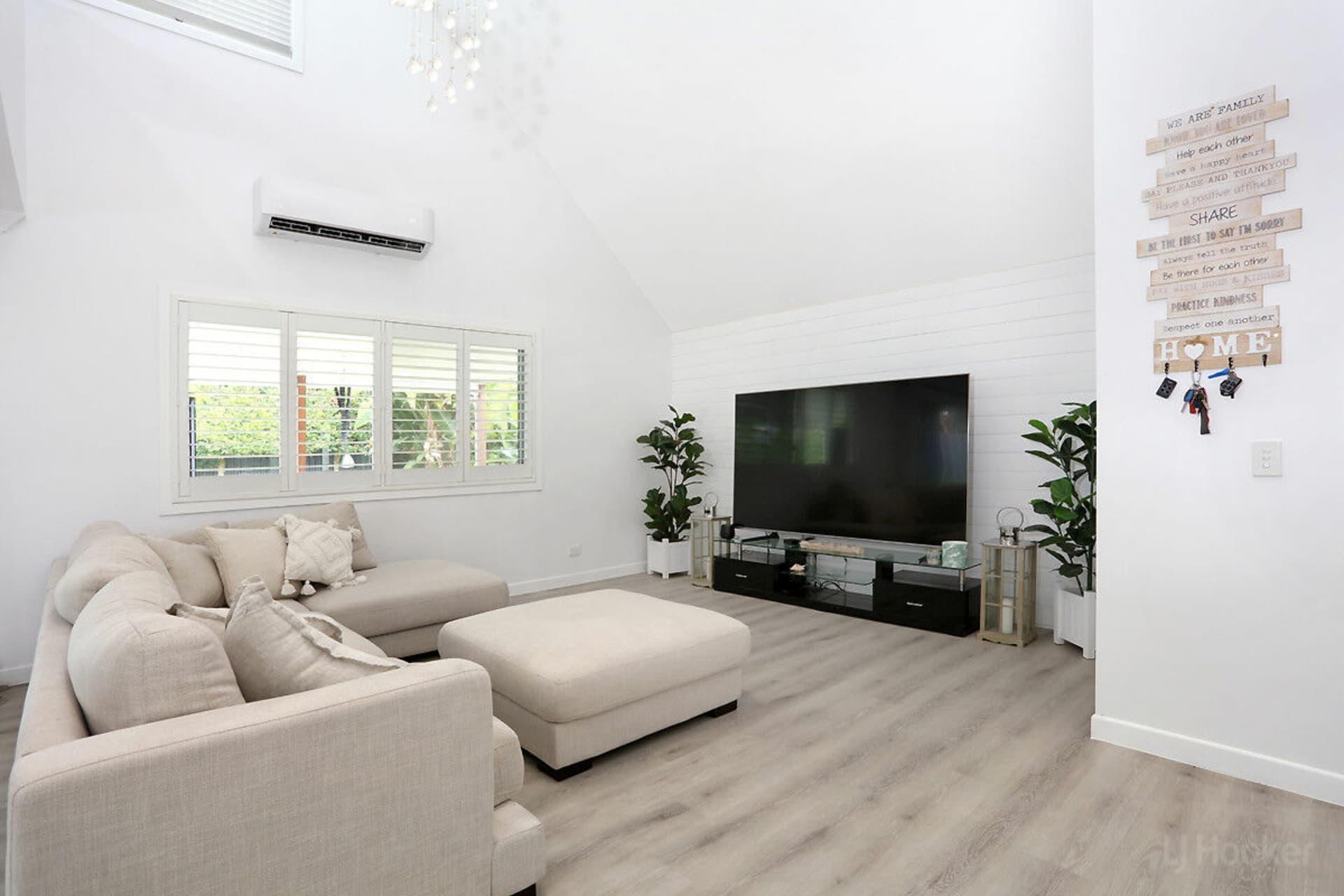 4 Clematis Avenue, Hollywell, Hollywell - Thumbnail 2