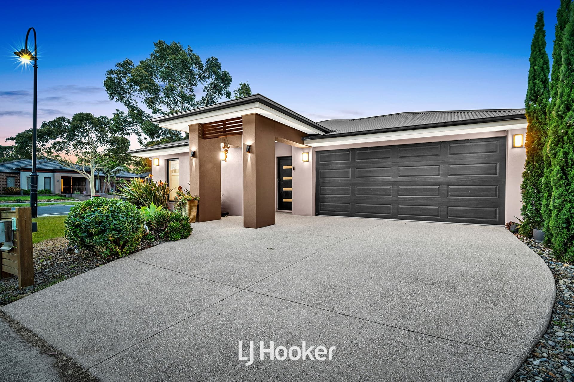 2 Blackledge Drive, Cranbourne East, Cranbourne East - Thumbnail 3