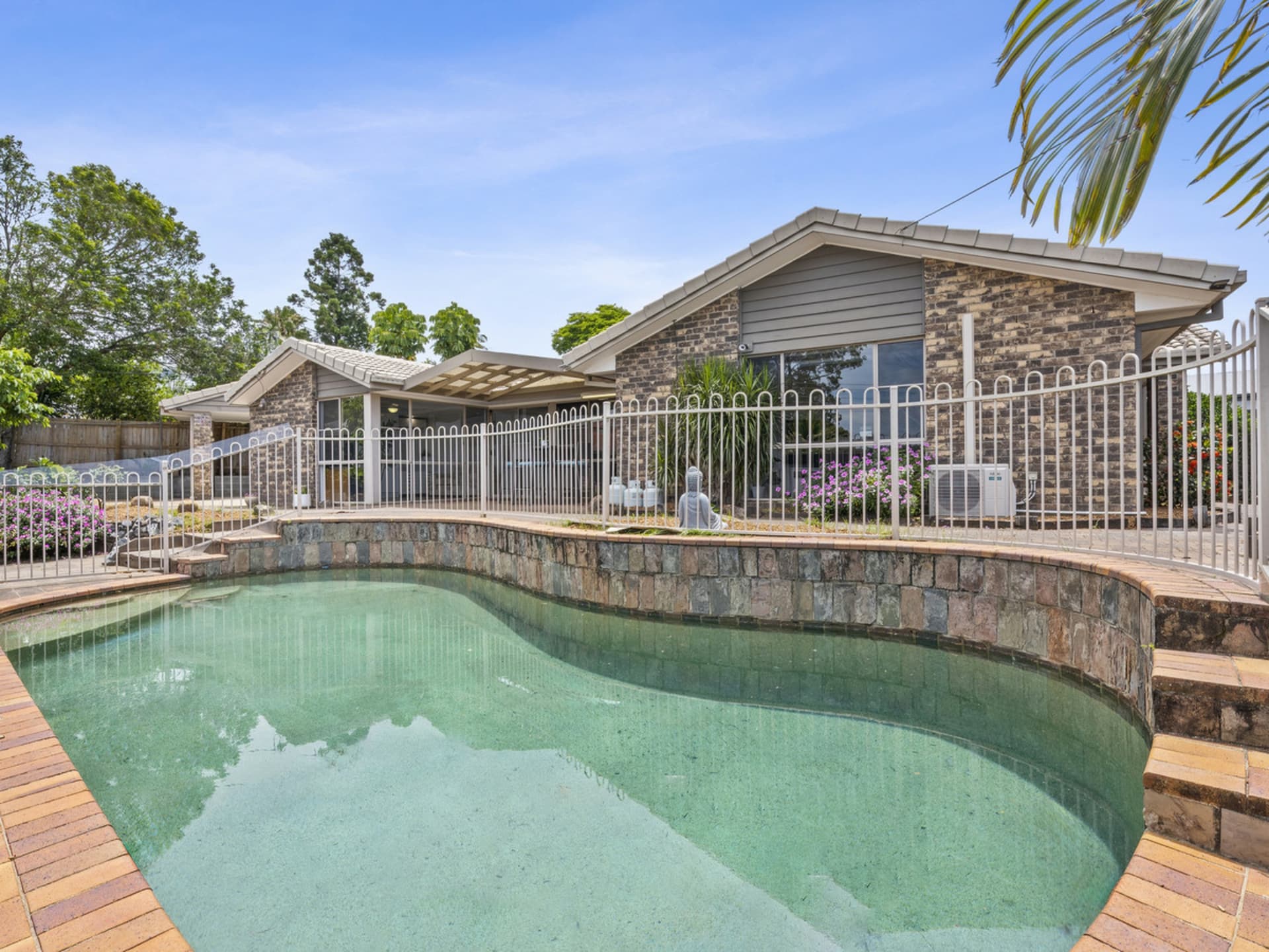 44 Babirra Street, Hope Island, Hope Island - Image 1