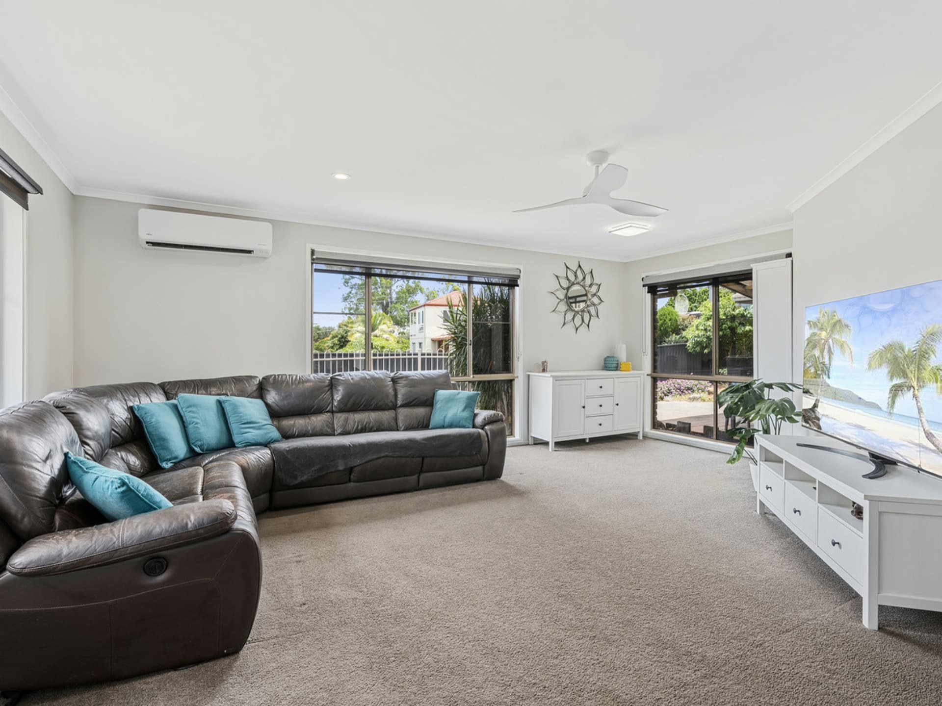 44 Babirra Street, Hope Island, Hope Island - Thumbnail 4