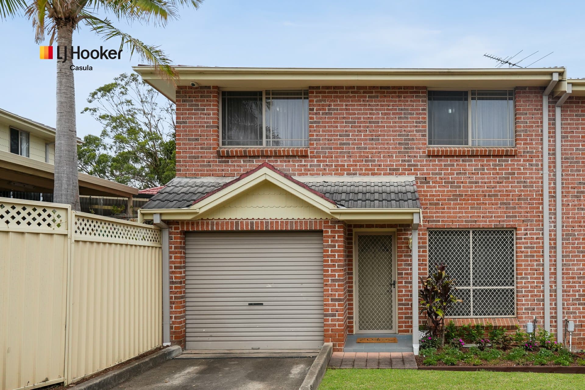 4/13-15 Carnation Avenue, Casula, Casula - Image 1