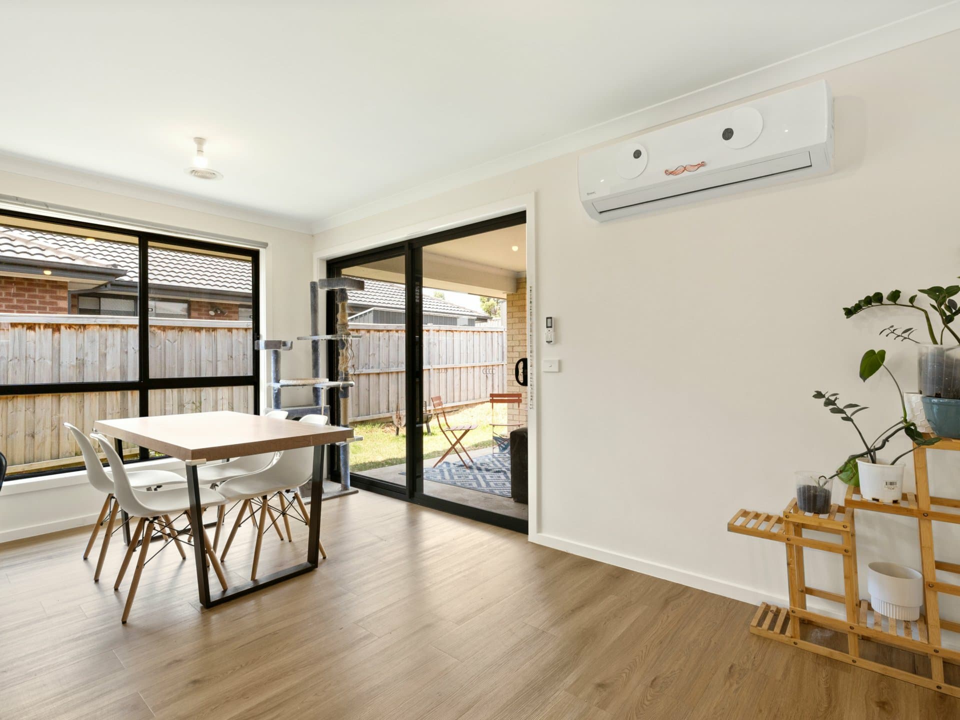 82 Laurina Way, Lucknow, Lucknow - Thumbnail 5