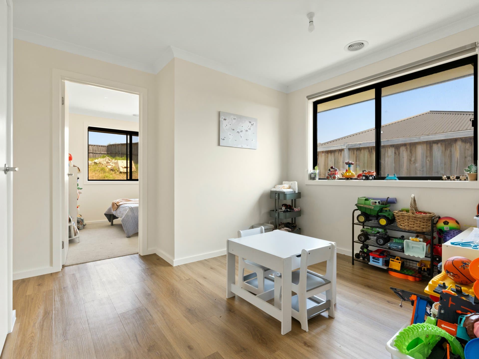 82 Laurina Way, Lucknow, Lucknow - Thumbnail 6