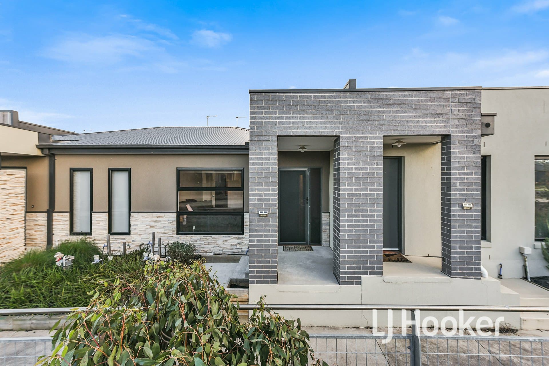 21 Fadden Mews, Officer, Officer - Image 1