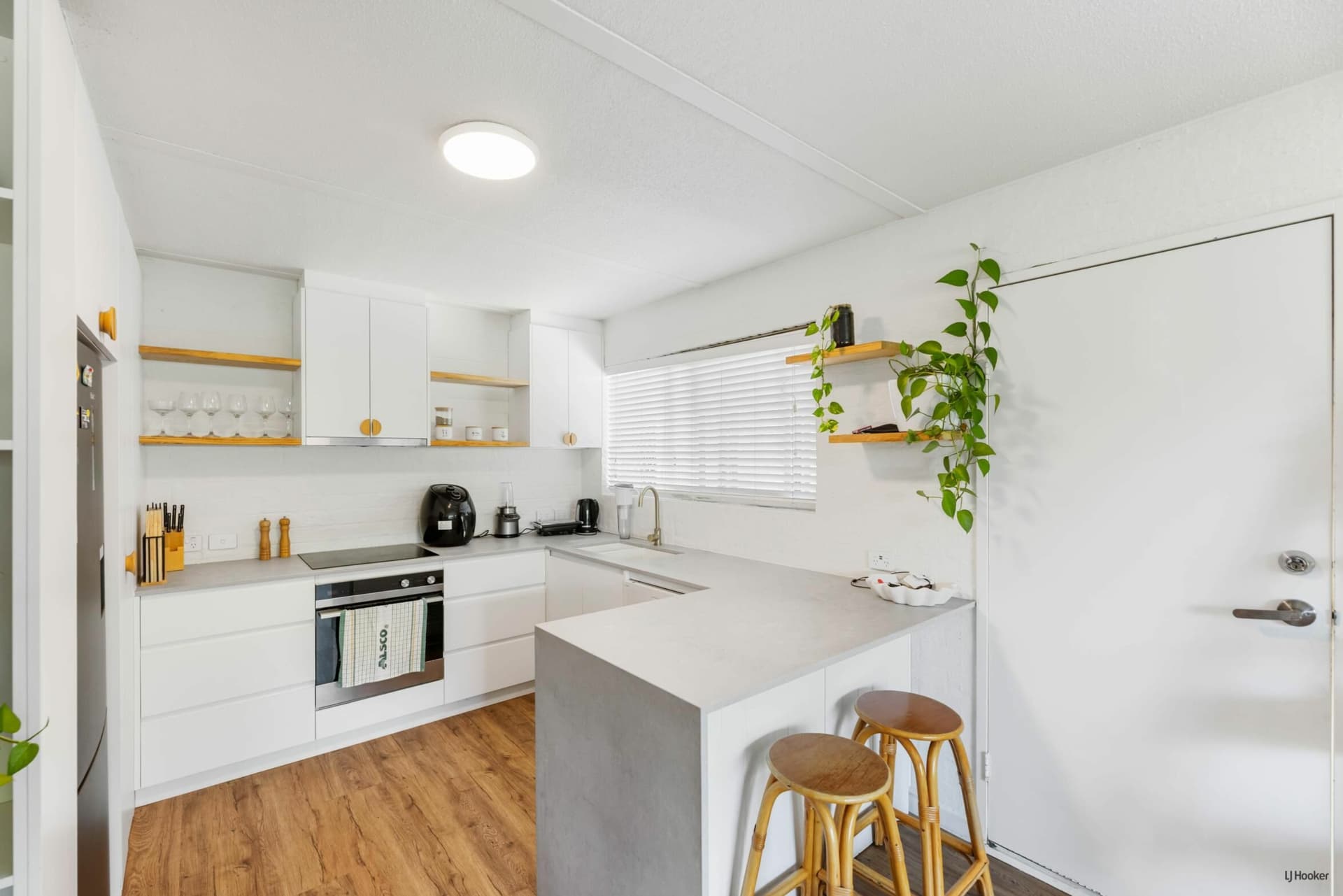 8/34 Coolangatta Road, Coolangatta, Coolangatta - Thumbnail 2