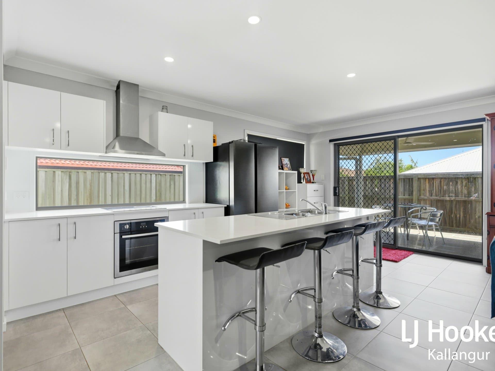 21 Benham Avenue, Kallangur, Kallangur - Thumbnail 3
