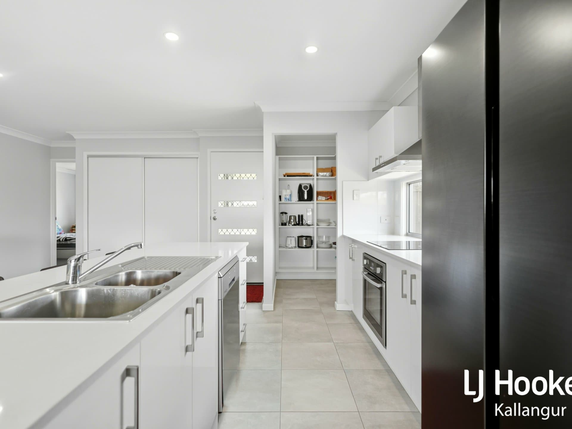 21 Benham Avenue, Kallangur, Kallangur - Thumbnail 4