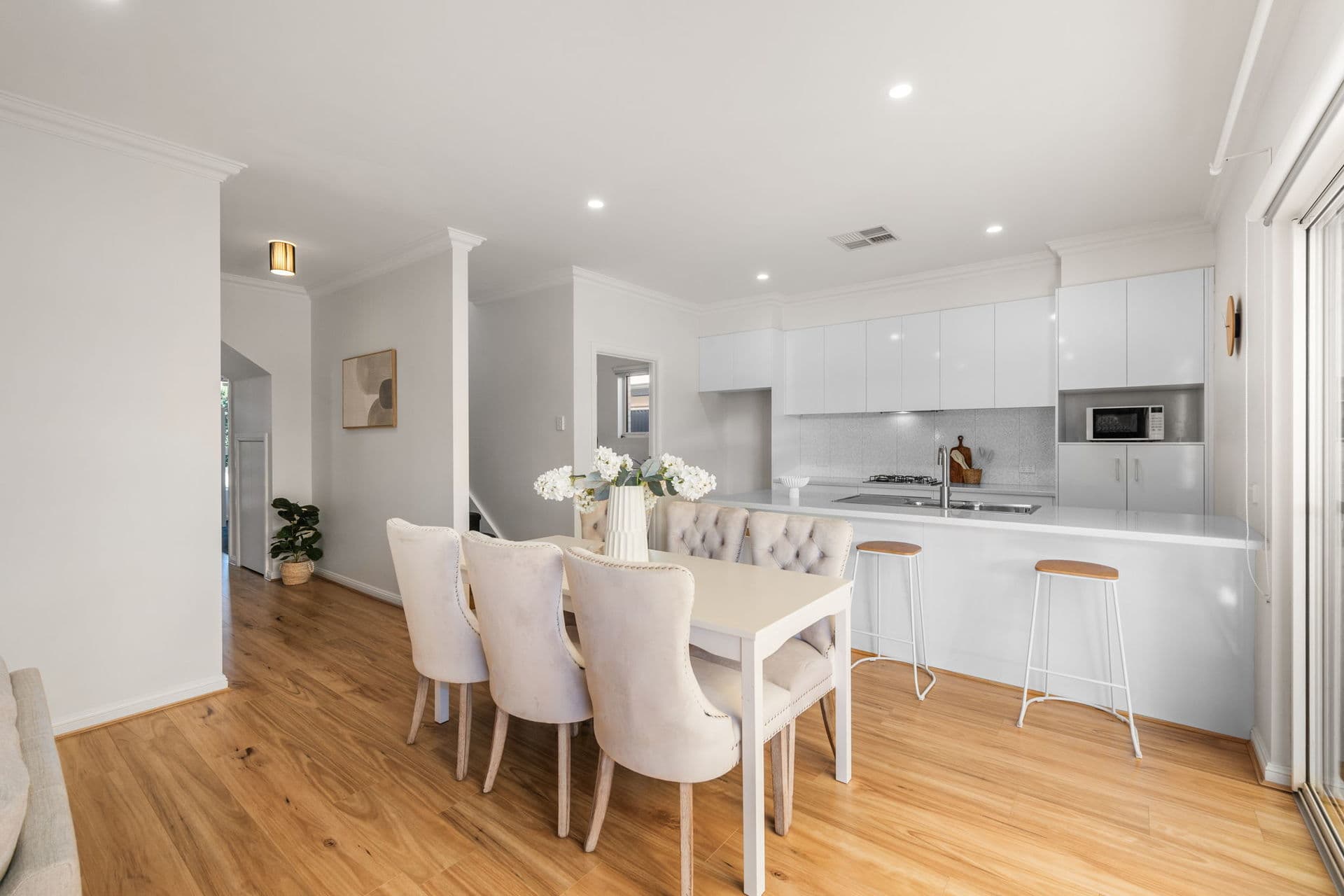 153 Gorge Road, Paradise - Thumbnail 2