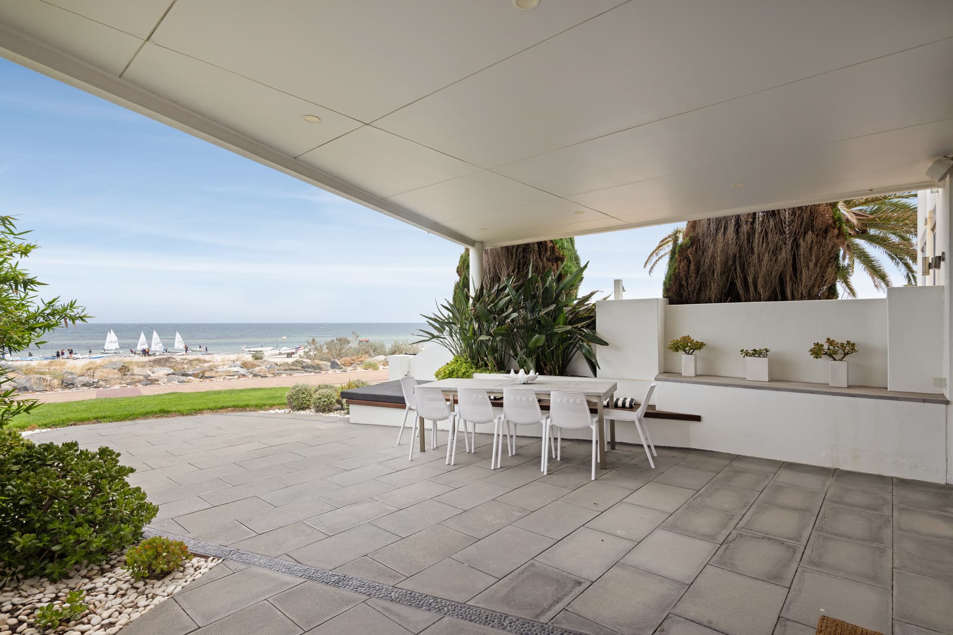 242 Esplanade, Seacliff - Thumbnail 2