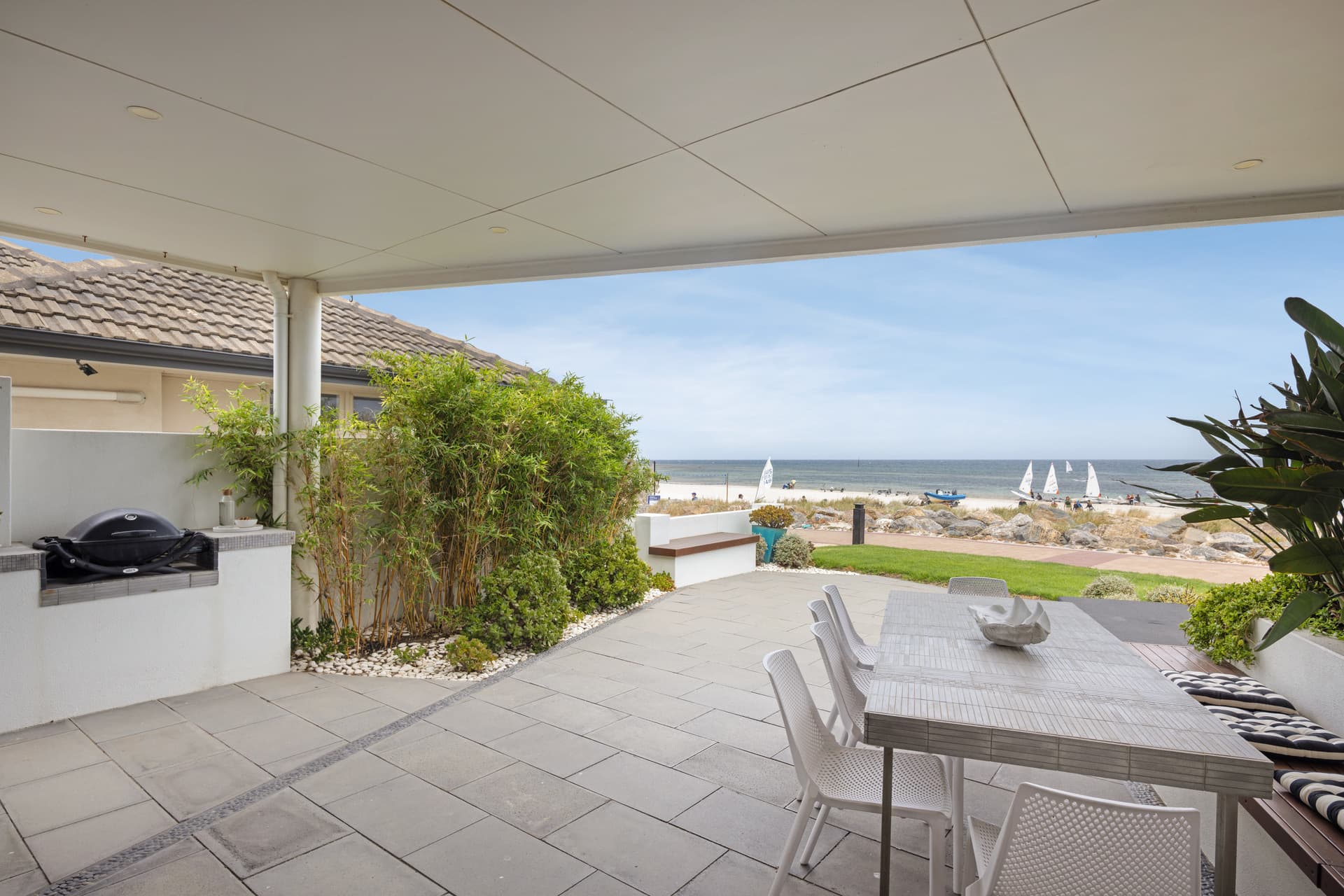 242 Esplanade, Seacliff - Thumbnail 3