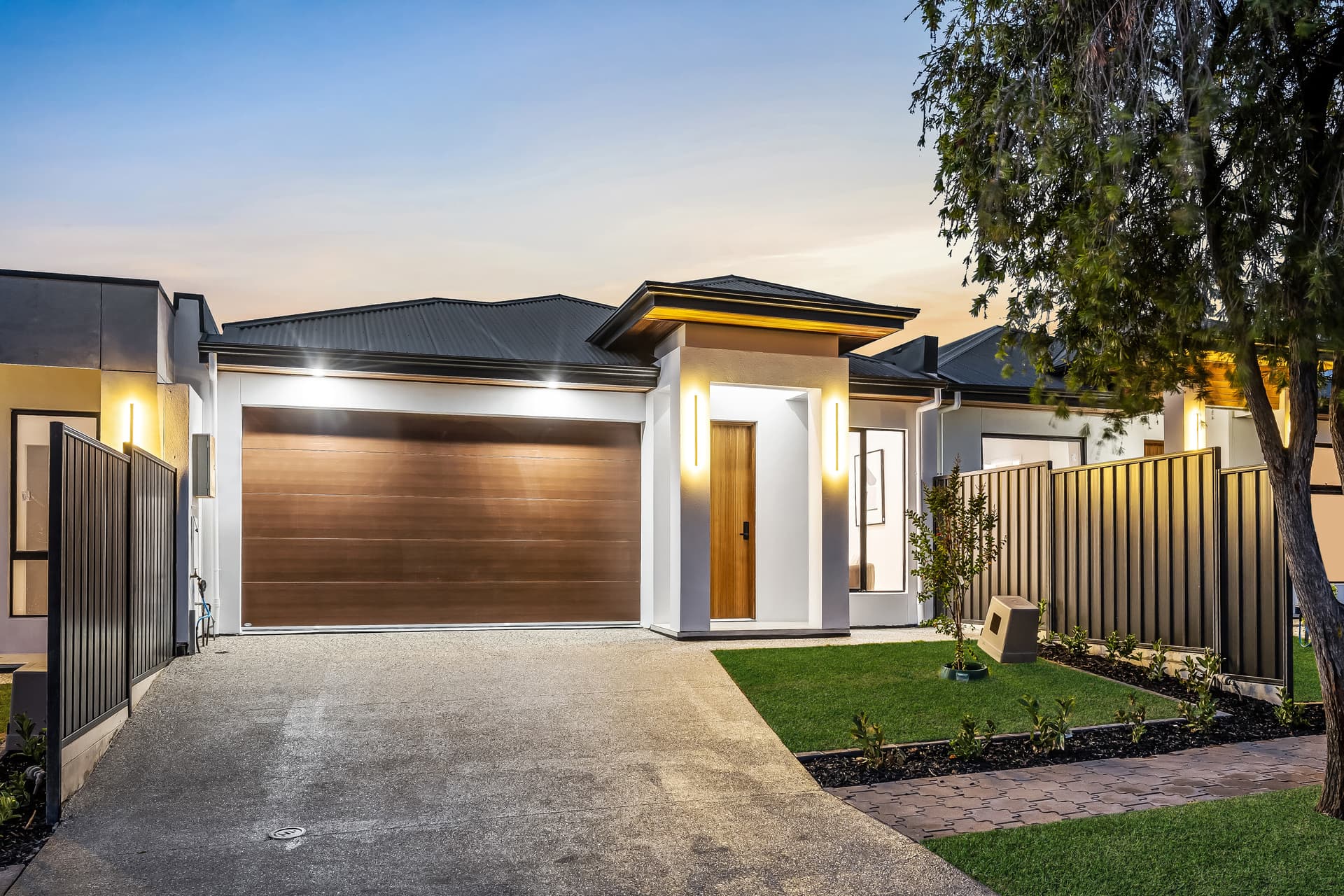 10 Burton Avenue, Windsor Gardens - Image 1