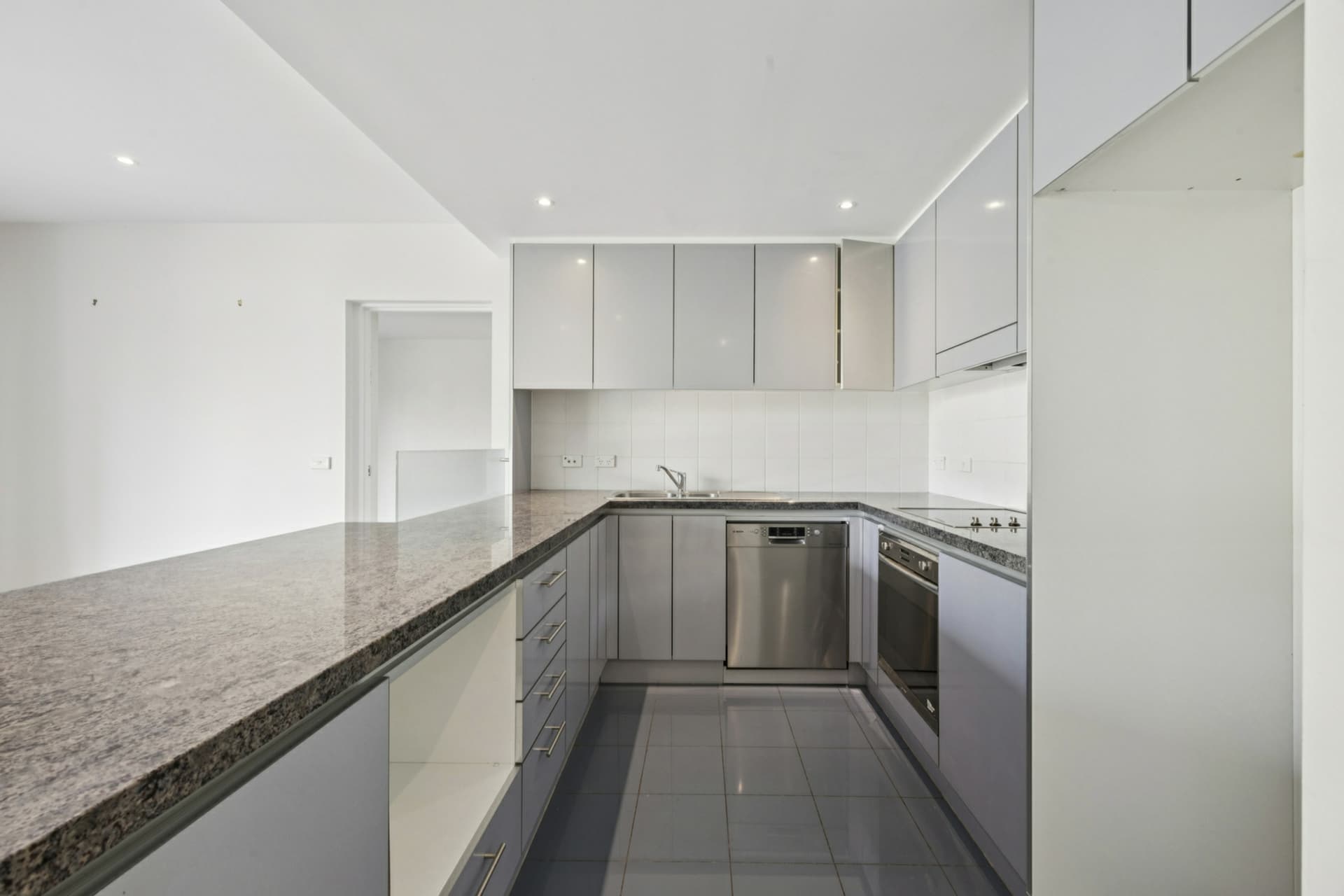 9/45 Blackall Street, Barton, Barton - Thumbnail 4