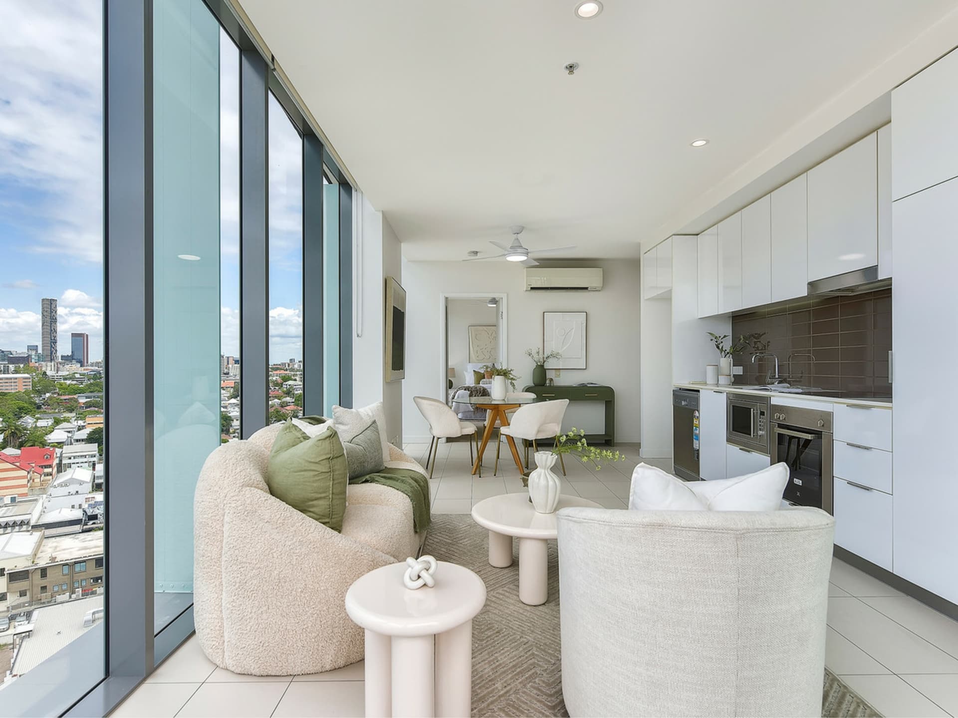 1806/348 Water Street, Fortitude Valley, Fortitude Valley - Thumbnail 2