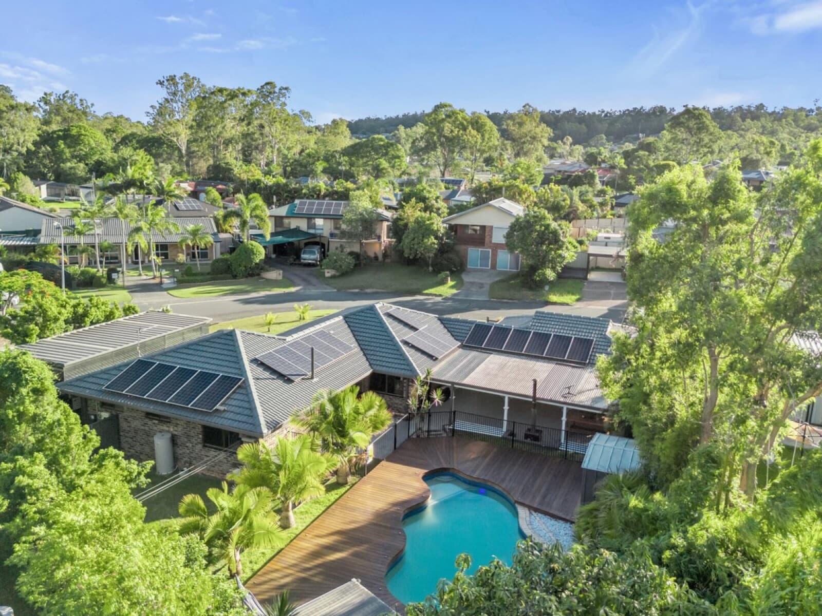 4 Calder Crescent Helensvale QLD 4212, Helensvale - Thumbnail 2