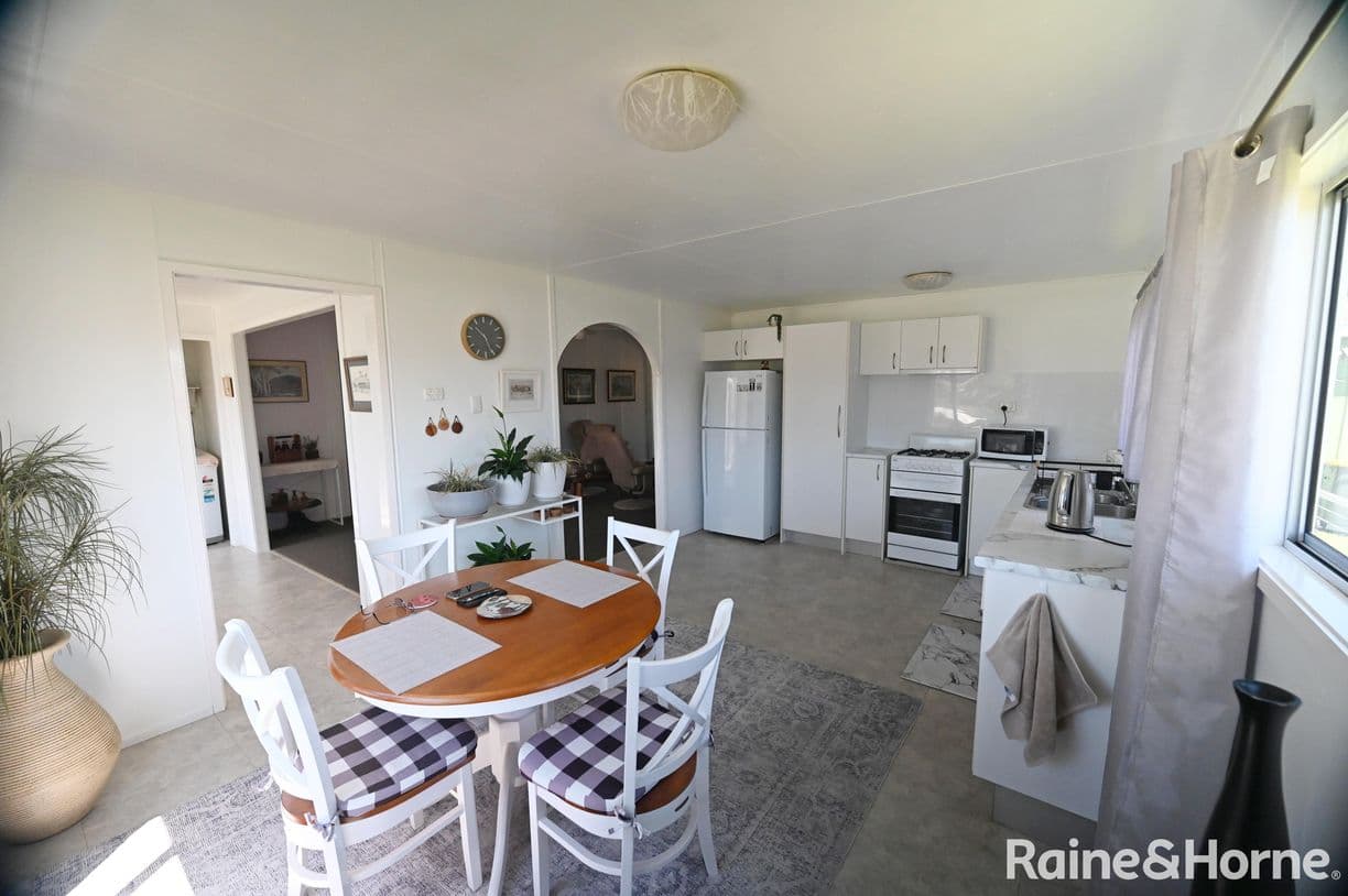 27 Pine Street, Killarney, QLD 4373, Killarney - Thumbnail 6