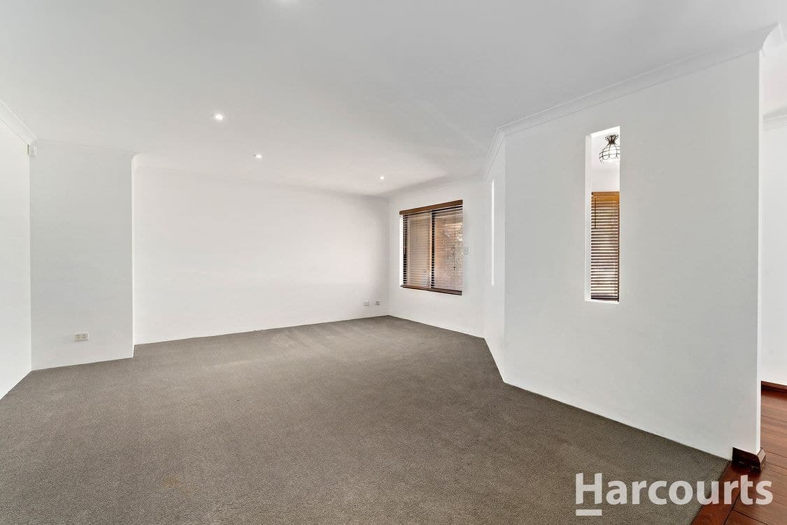 63 Templetonia Promenade, HALLS HEAD, WA 6210, Halls Head - Thumbnail 5