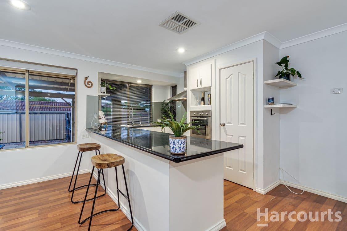 32 Nanika Crescent, JOONDALUP, WA 6027, Joondalup - Thumbnail 2