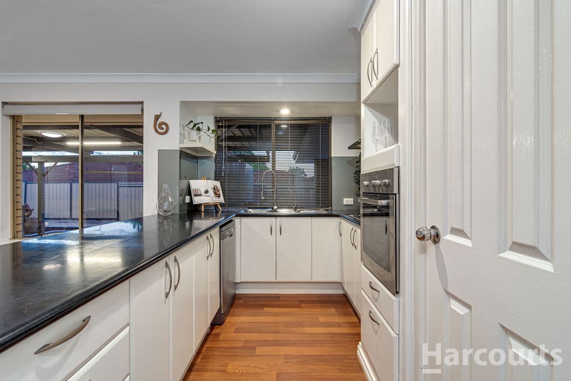 32 Nanika Crescent, JOONDALUP, WA 6027, Joondalup - Thumbnail 3