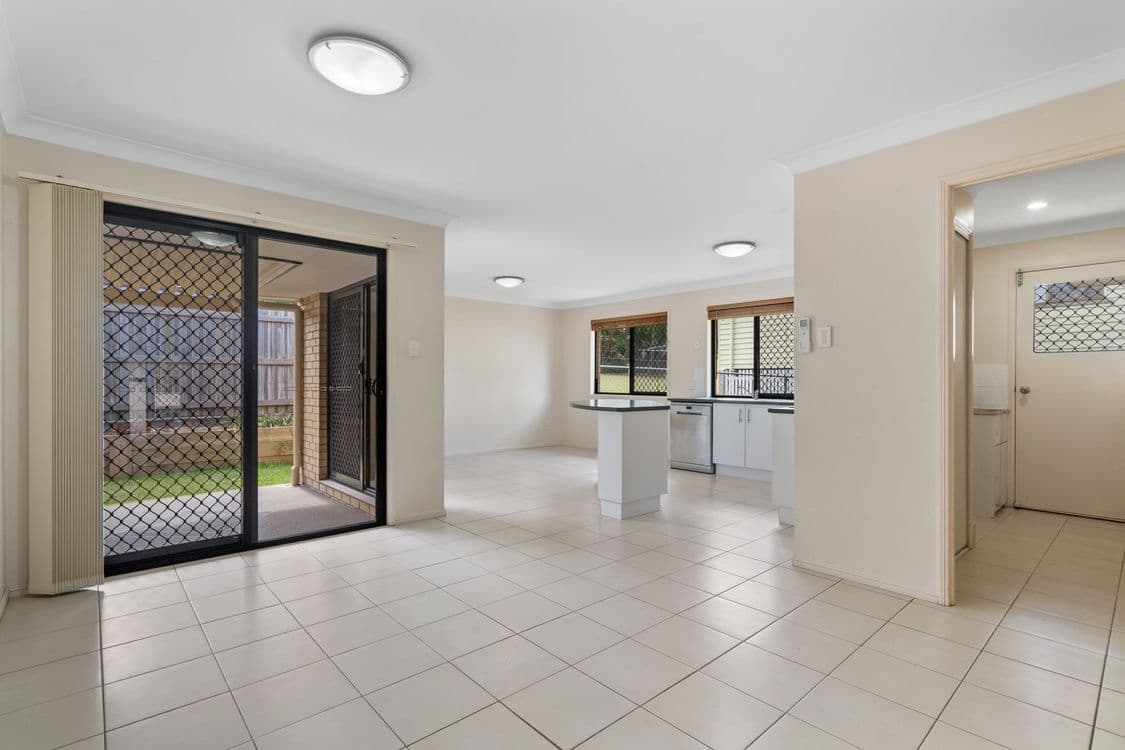45 Roseberry Parade, WYNNUM WEST, QLD 4178, Wynnum West - Thumbnail 2