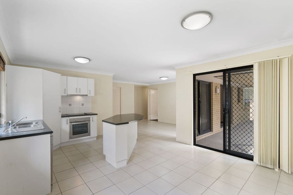 45 Roseberry Parade, WYNNUM WEST, QLD 4178, Wynnum West - Thumbnail 3
