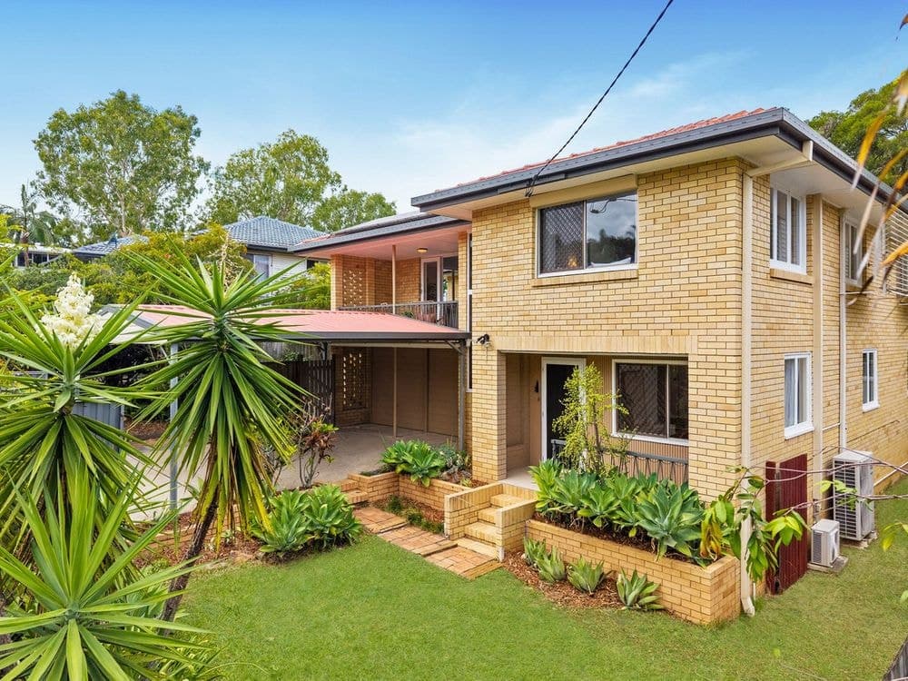 4 Flockton Street, Stafford Heights, QLD 4053, Stafford Heights - Thumbnail 3