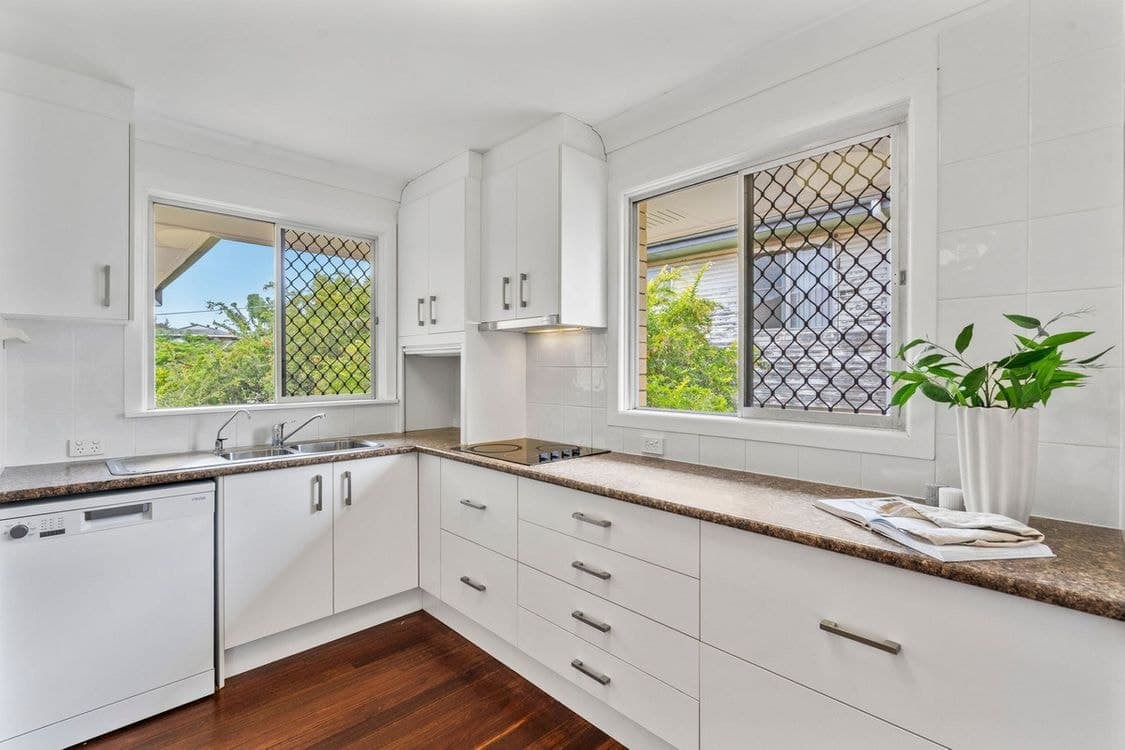 4 Flockton Street, Stafford Heights, QLD 4053, Stafford Heights - Thumbnail 7