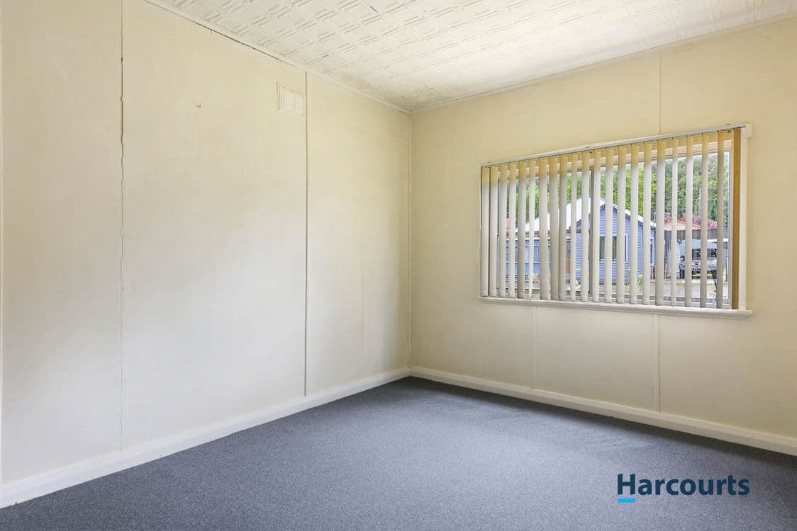 9 Austin Street, QUEENSTOWN, TAS 7467, Queenstown - Thumbnail 3