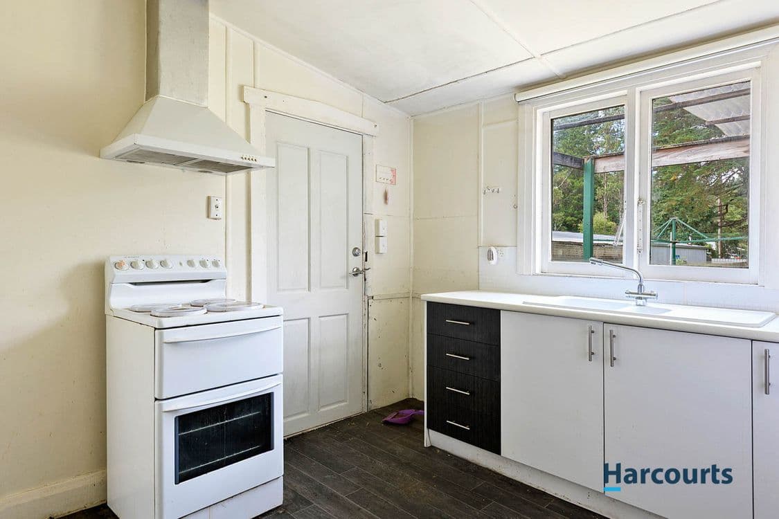 9 Austin Street, QUEENSTOWN, TAS 7467, Queenstown - Thumbnail 6