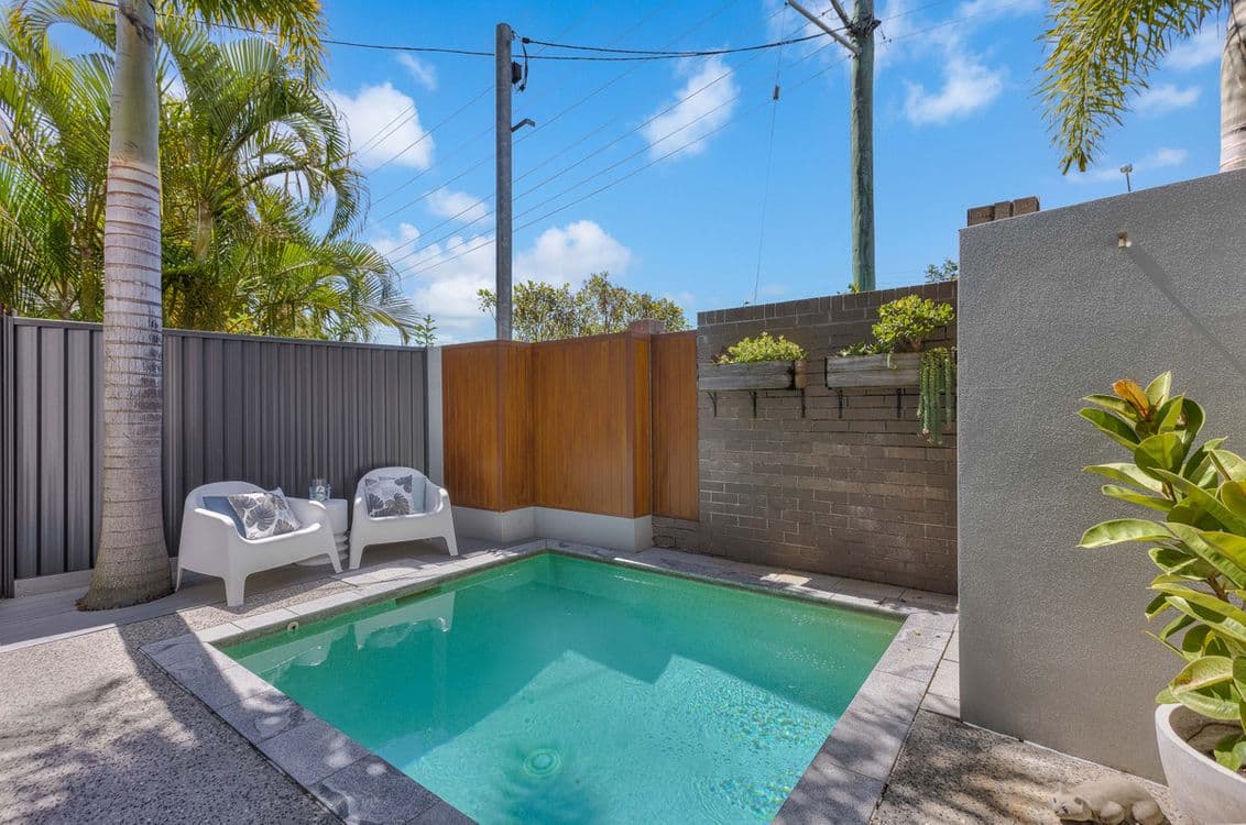 2/30 Coolangatta Road, Coolangatta, QLD 4225, Coolangatta - Thumbnail 2