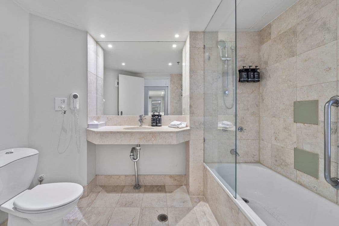 1021/22 View Avenue, Surfers Paradise, QLD 4217, Surfers Paradise - Thumbnail 4