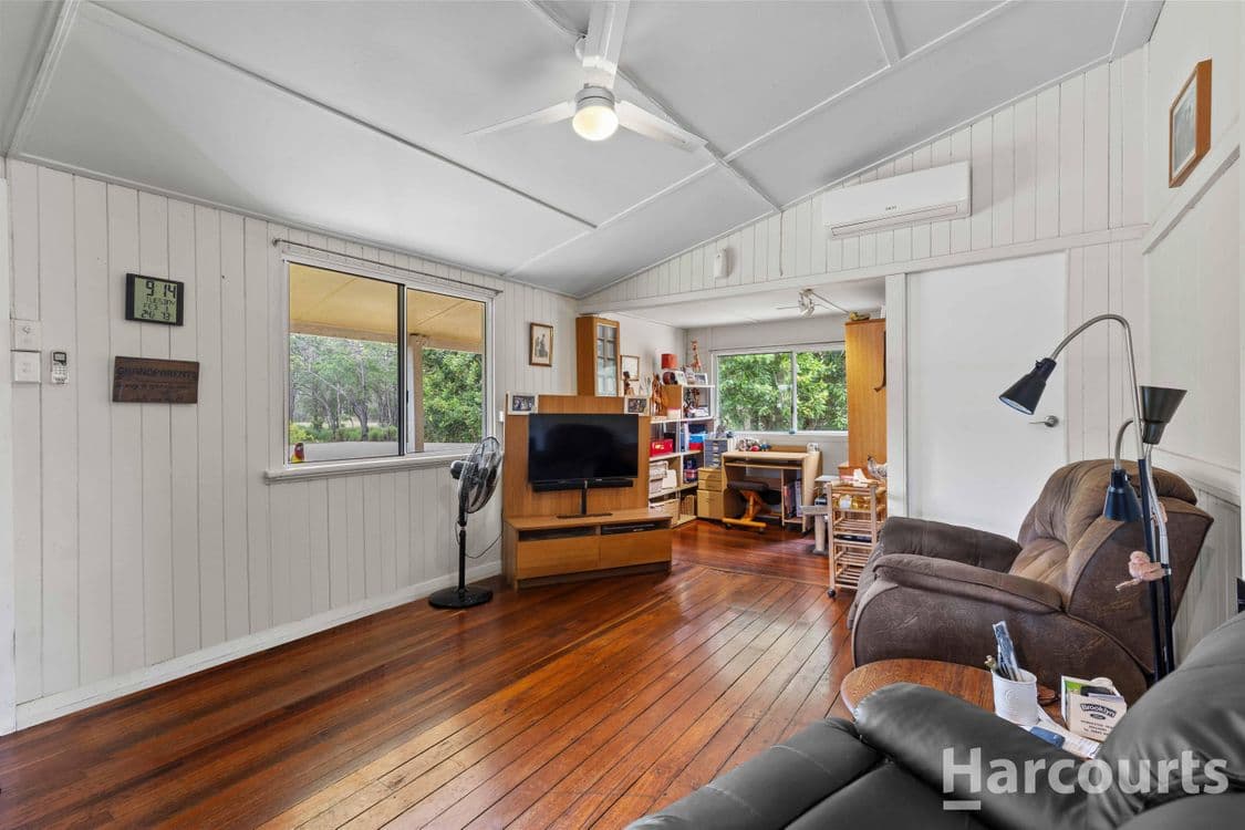 44 Tambaroora Street, HOWARD, QLD 4659, Howard - Thumbnail 4