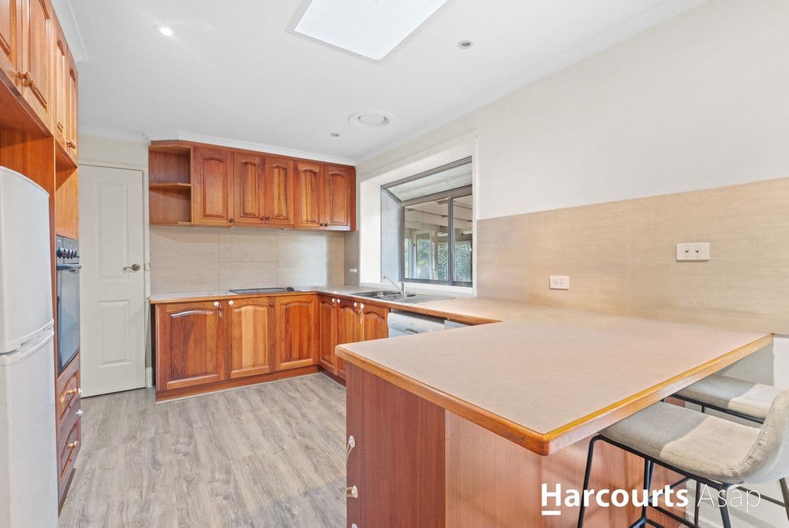 32 Mayfield Road, Cranbourne East, VIC 3977, Cranbourne East - Thumbnail 3