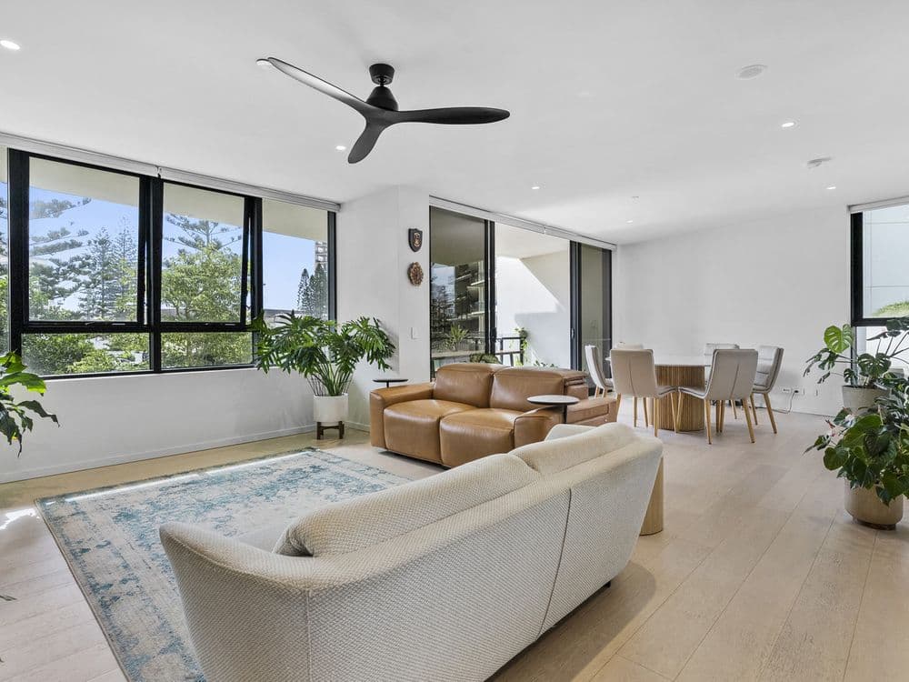 2204/1328 Gold Coast Highway, Palm Beach, QLD 4221, Palm Beach - Thumbnail 2