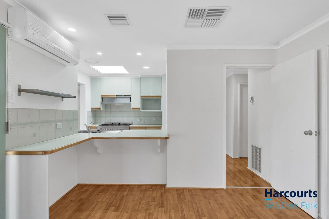 111 Denton Avenue, ST ALBANS, VIC 3021, St Albans - Thumbnail 3