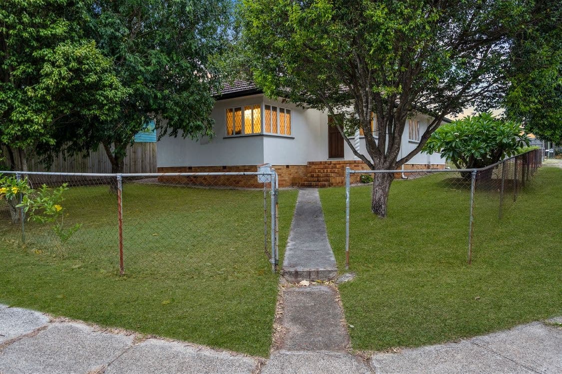 54 Rodney Street, WYNNUM WEST, QLD 4178, Wynnum West - Thumbnail 4