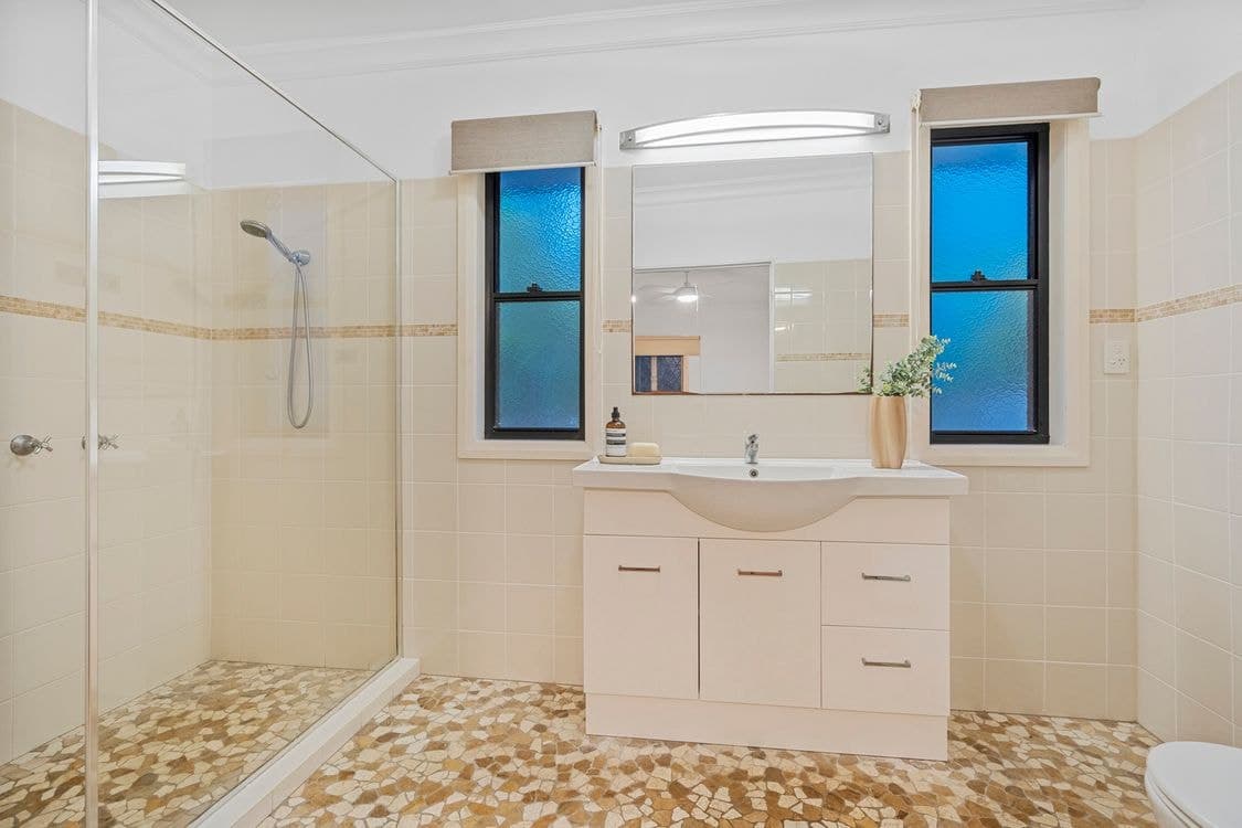 54 Rodney Street, WYNNUM WEST, QLD 4178, Wynnum West - Thumbnail 8