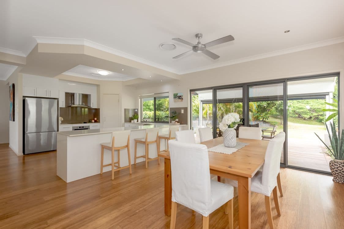 6 Kookaburra Place, PARKWOOD, QLD 4214, Parkwood - Thumbnail 4
