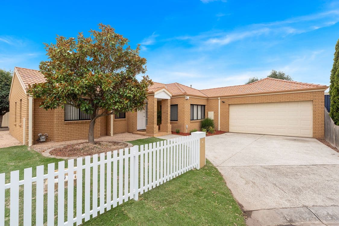 6 Avonlea Court, ROXBURGH PARK, VIC 3064, Roxburgh Park - Image 1