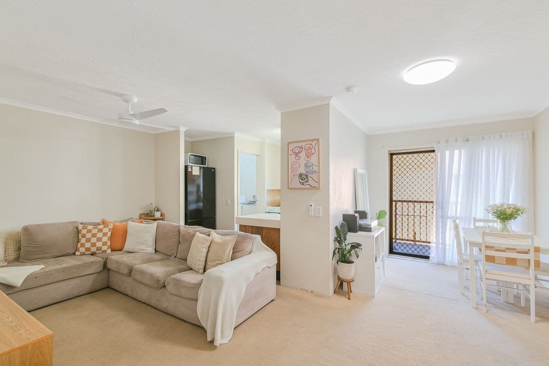 4/44 Coolangatta Road, COOLANGATTA, QLD 4225, Coolangatta - Thumbnail 3