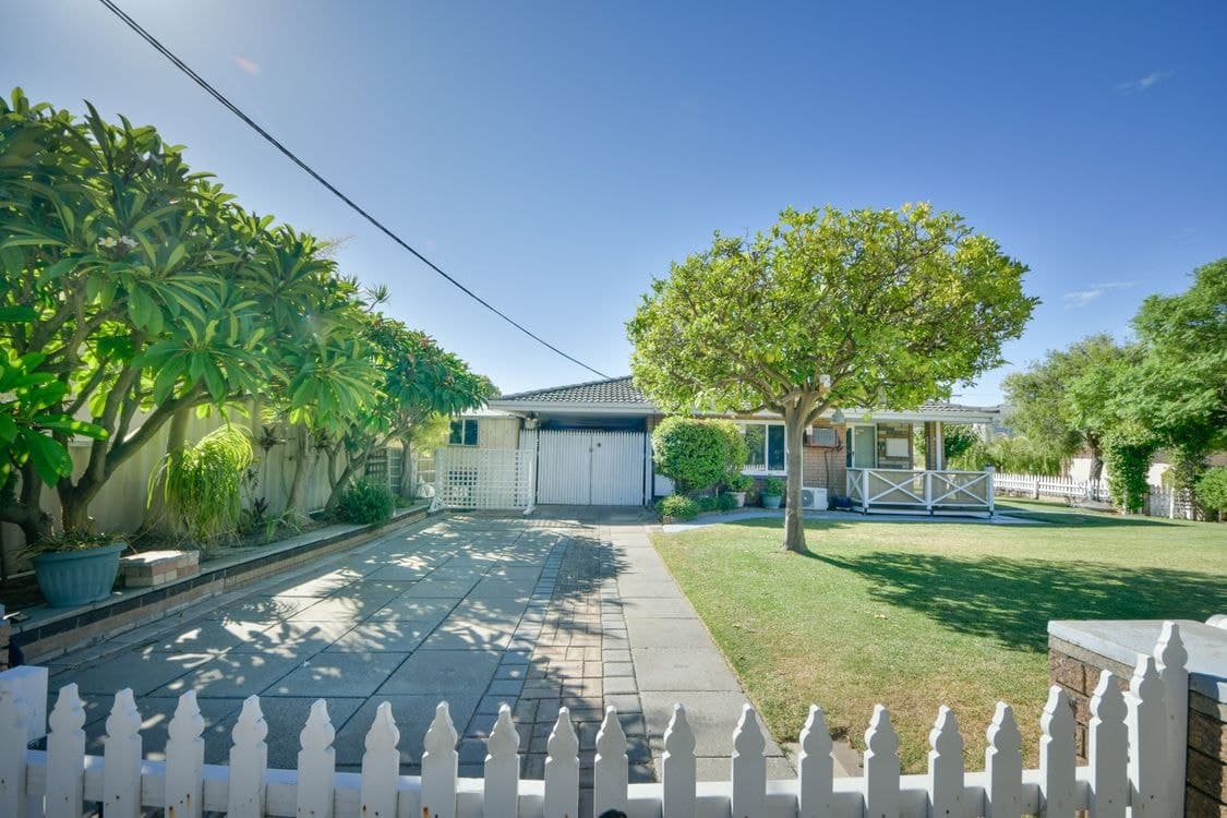 28 Regan Street, ROCKINGHAM, WA 6168, Rockingham - Thumbnail 3