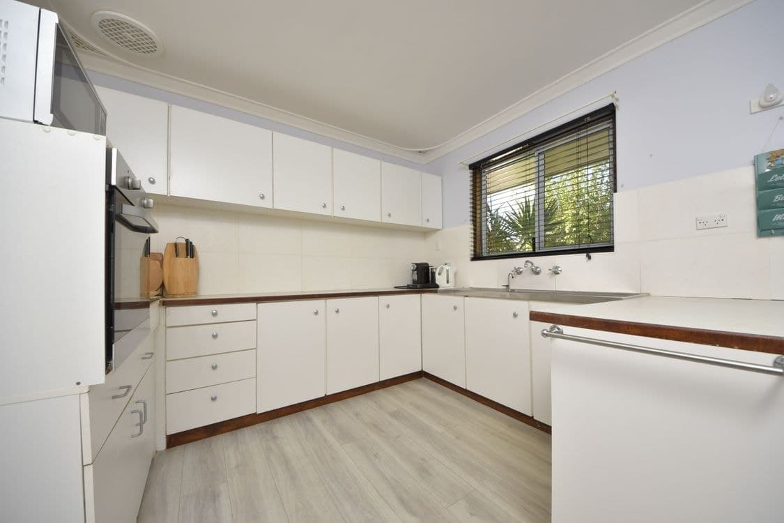 28 Regan Street, ROCKINGHAM, WA 6168, Rockingham - Thumbnail 5