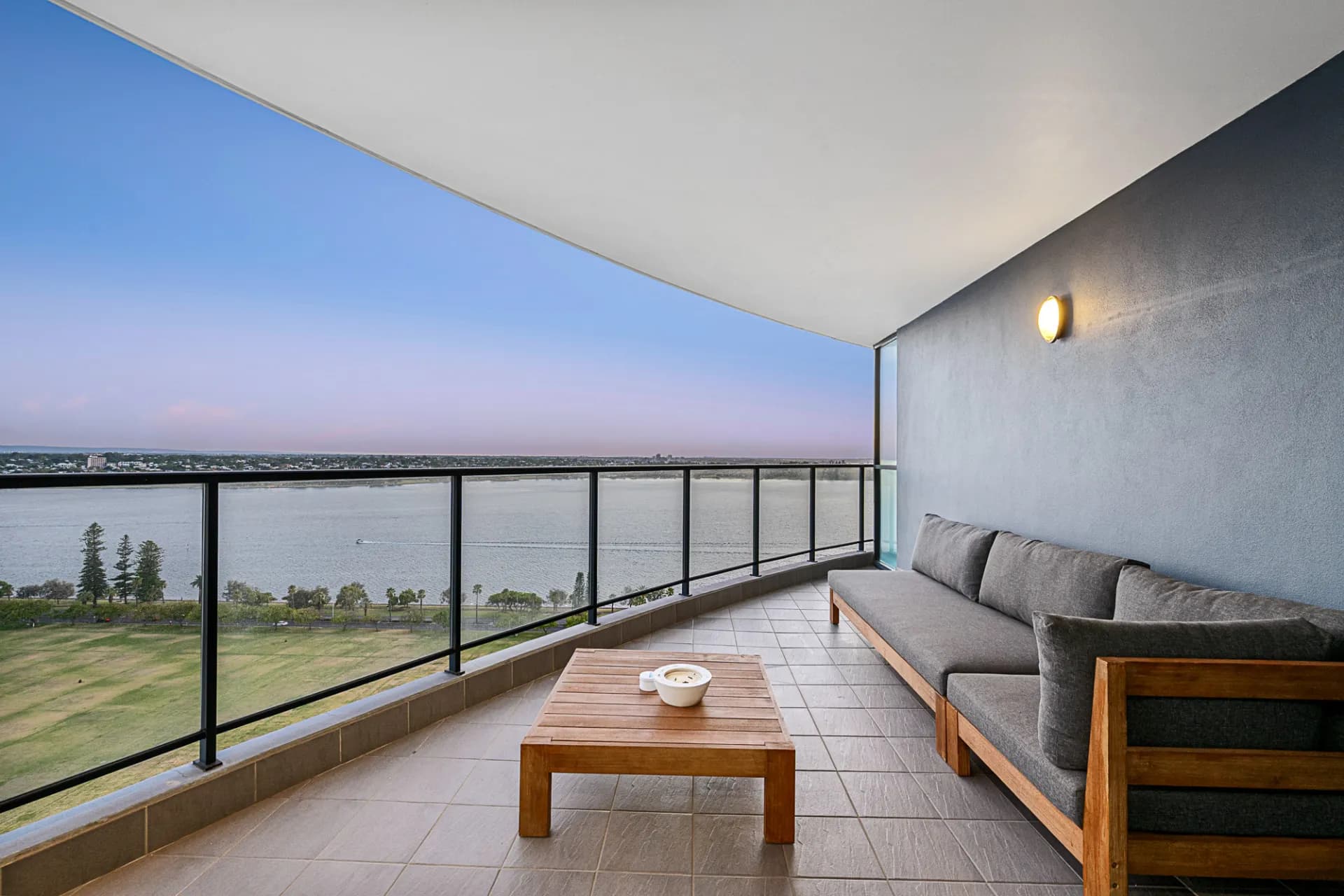 68/100 Terrace Road, East Perth., East Perth - Thumbnail 3
