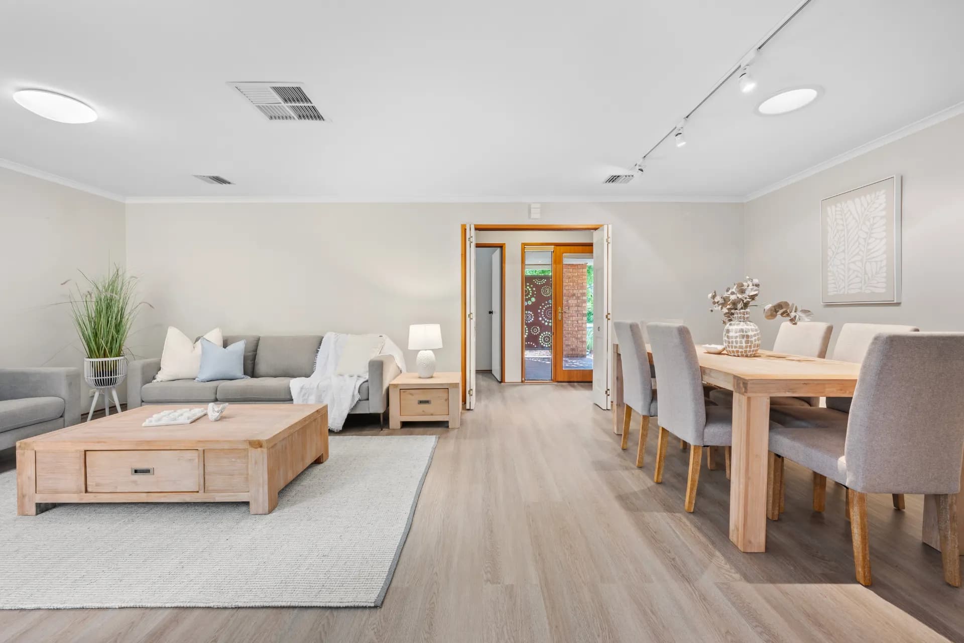 10 Anembo Street, Narrabundah - Thumbnail 2