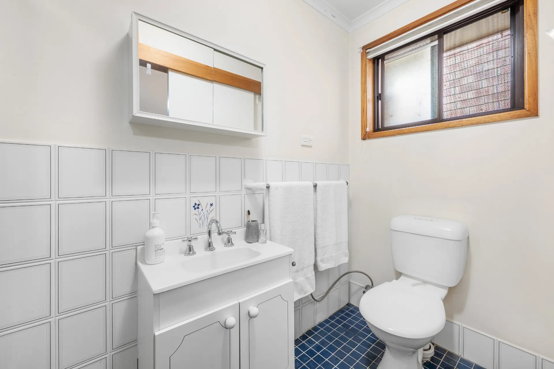 10 Anembo Street, Narrabundah - Thumbnail 7