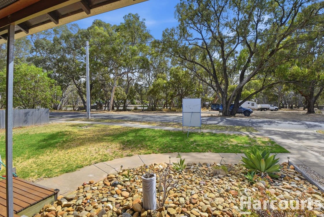 86 Craig Avenue, WARRACKNABEAL, VIC 3393, Warracknabeal - Image 1