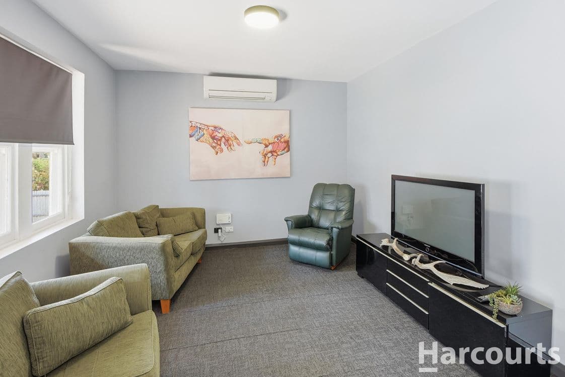 86 Craig Avenue, WARRACKNABEAL, VIC 3393, Warracknabeal - Thumbnail 4
