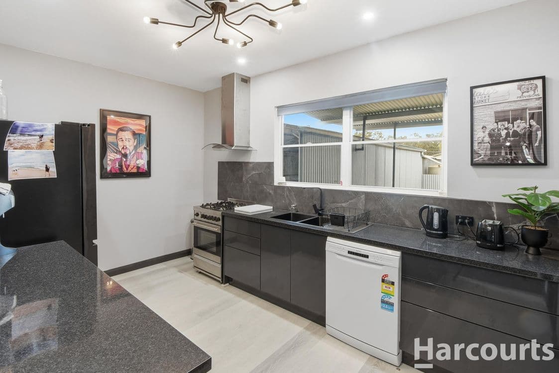 86 Craig Avenue, WARRACKNABEAL, VIC 3393, Warracknabeal - Thumbnail 6
