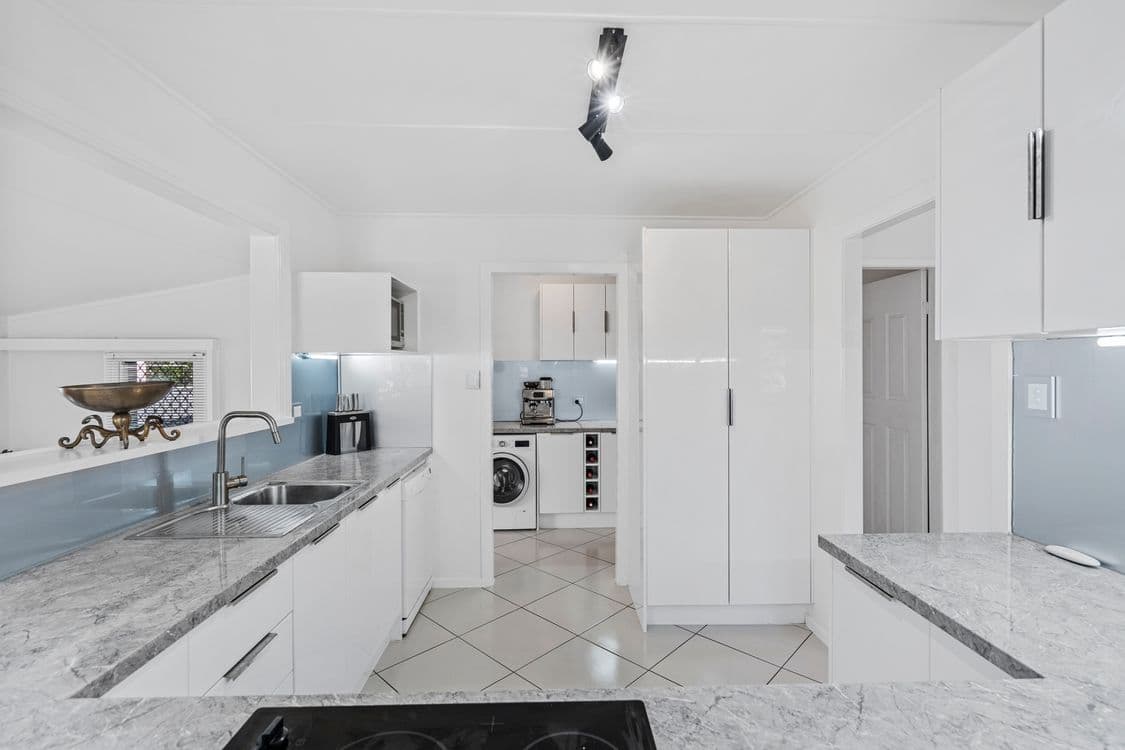23 Cabanda Street, WYNNUM WEST, QLD 4178, Wynnum West - Thumbnail 3