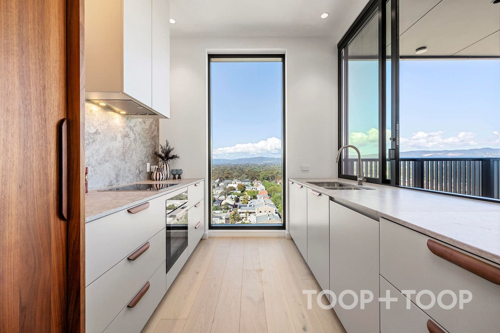 905 / 15 Centenary Street, North Adelaide SA 5006, North Adelaide - Thumbnail 3