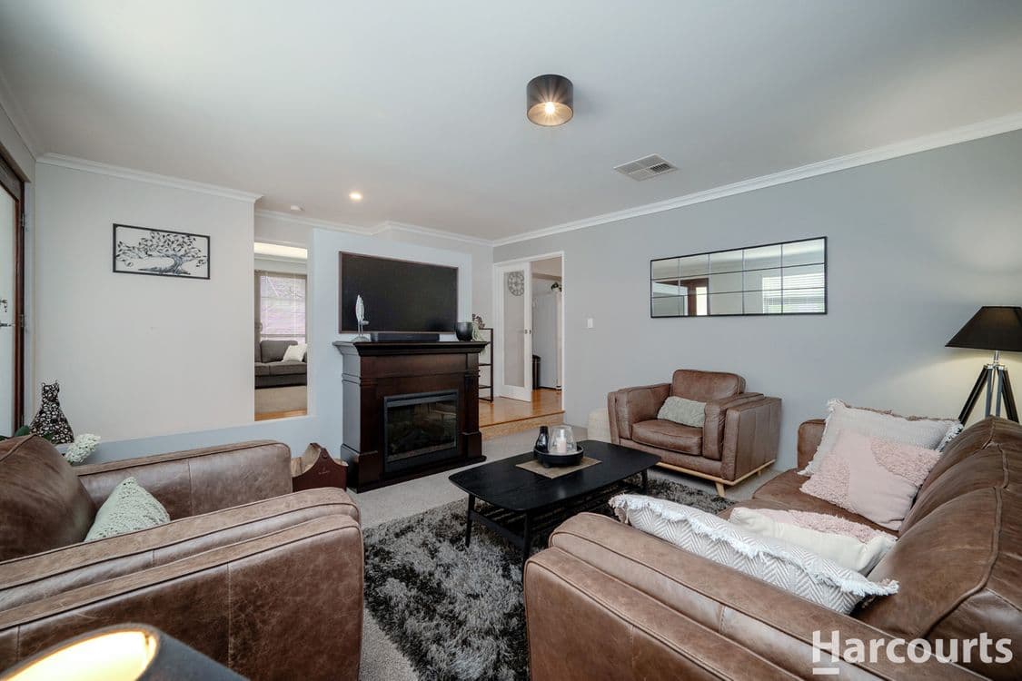6 Shiralee Bend, CARRAMAR, WA 6031, Carramar - Thumbnail 5